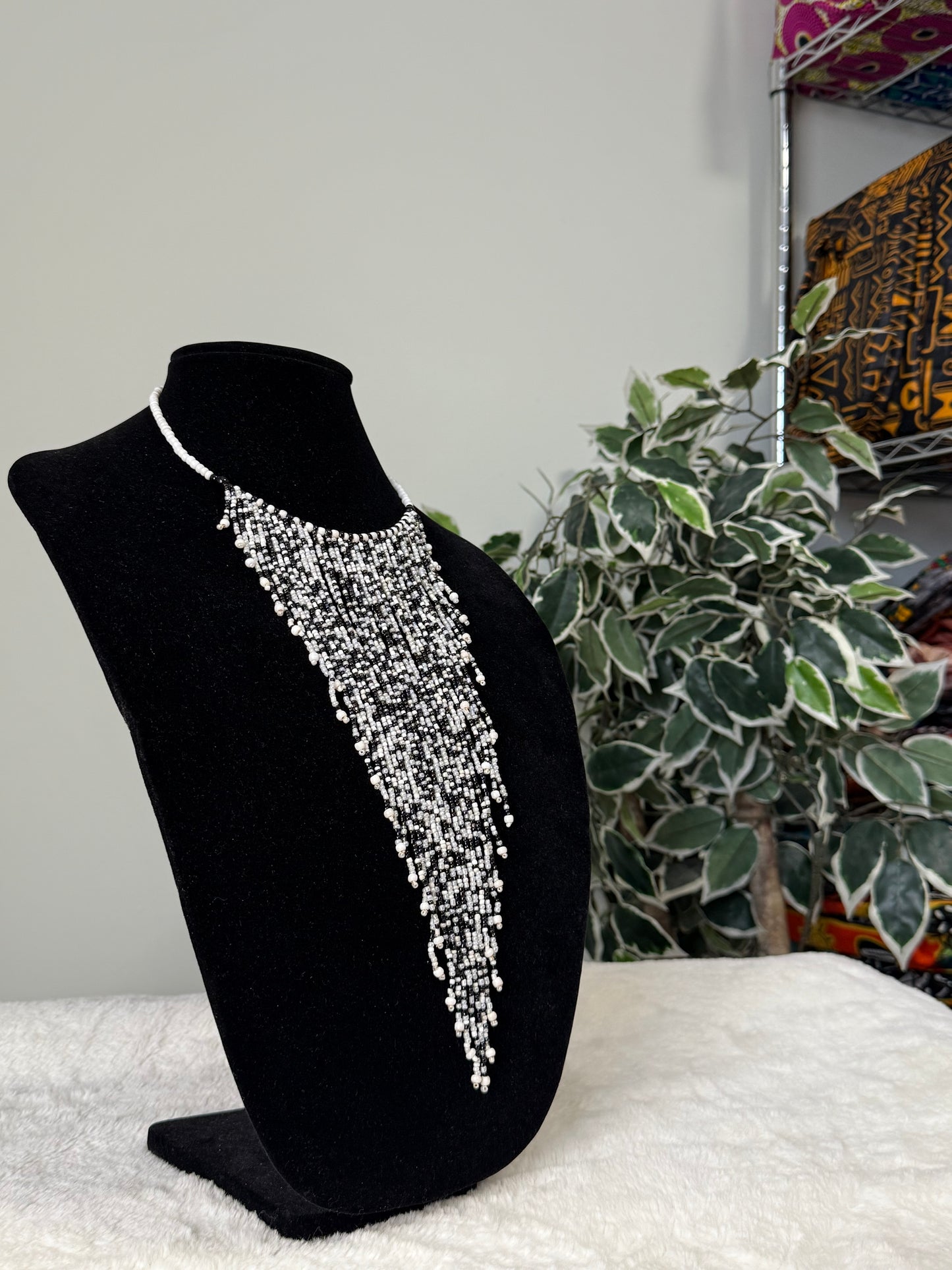 Mary Jade Boutique - Elegant beaded necklace