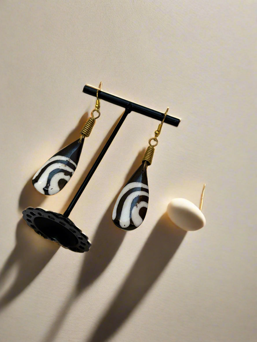Mary Jade Boutique - Bone Earrings
