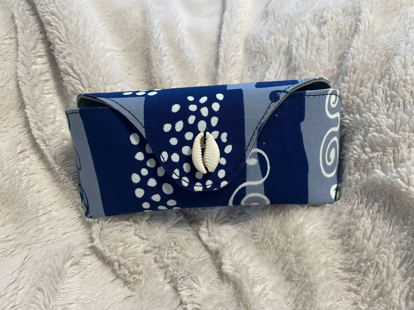 Handmade fabric glasses pouch / eyeglasses holder - étuis à lunettes