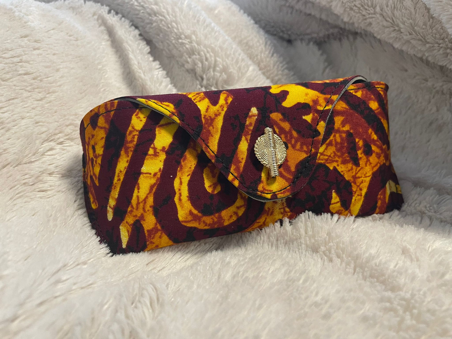 Handmade fabric glasses pouch / eyeglasses holder - étuis à lunettes