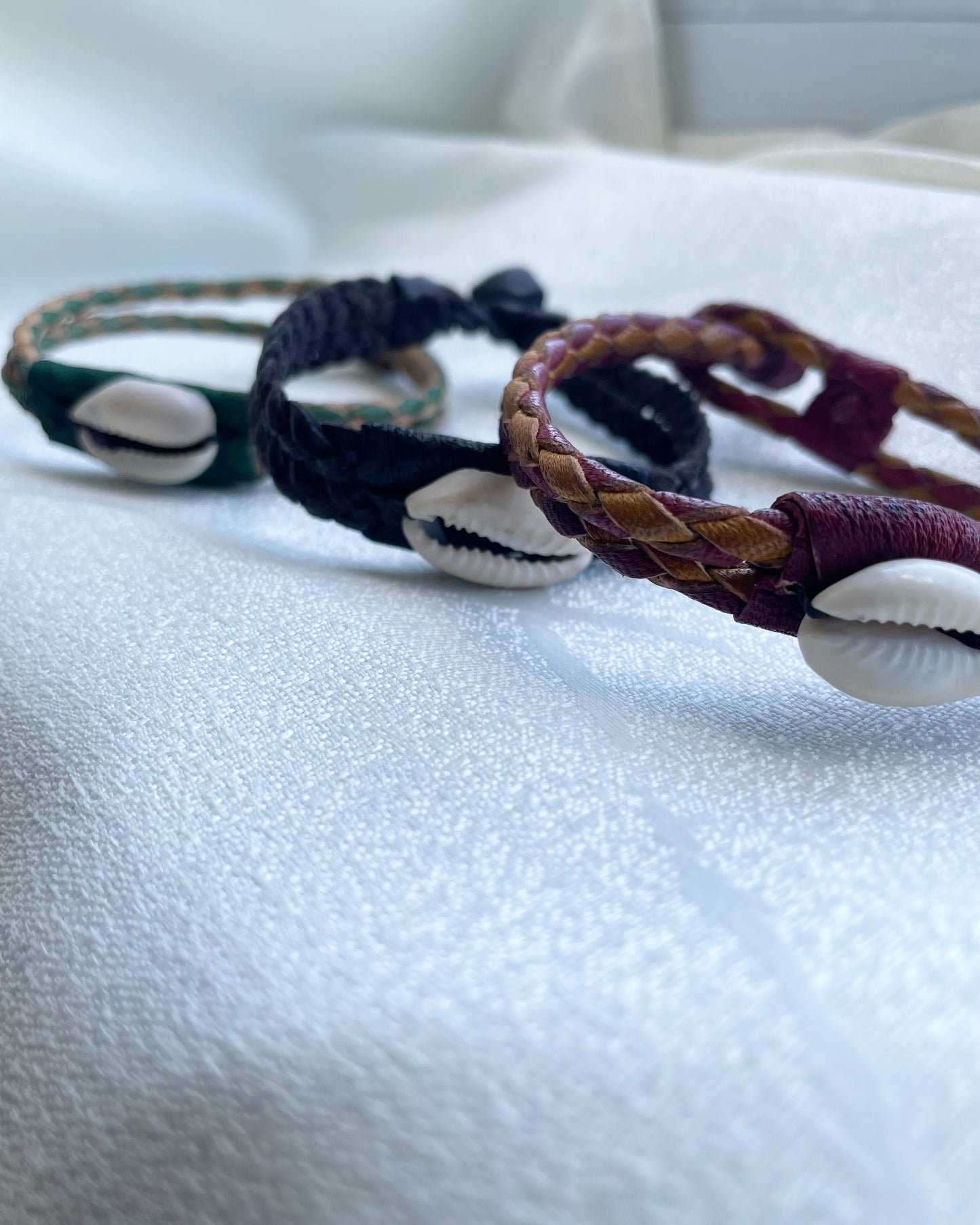 BRACELET Leather&Cowries