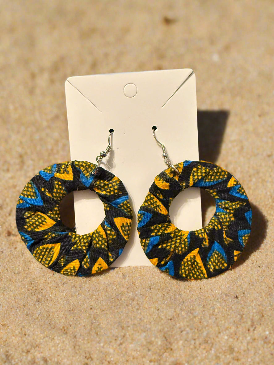 Mary Jade Boutique - Earrings loop