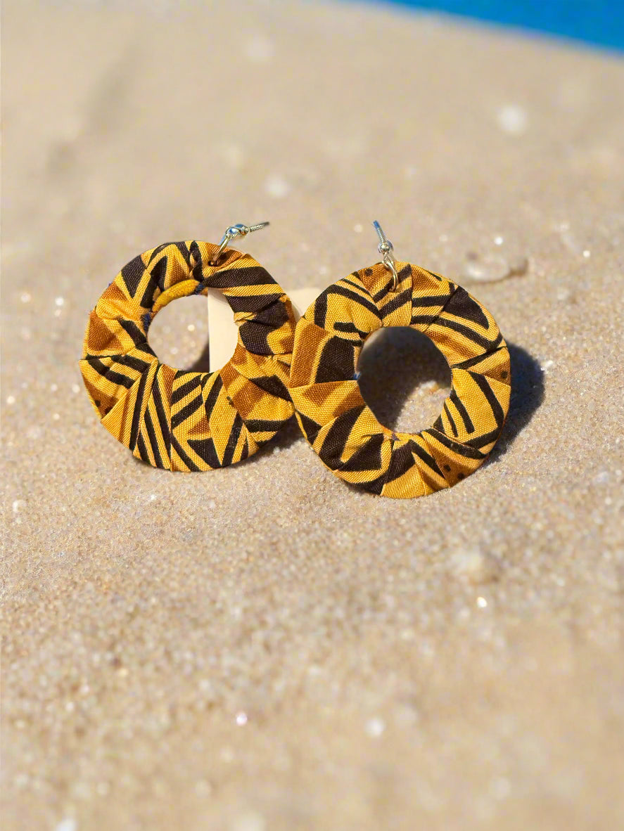 Mary Jade Boutique - Earrings loop