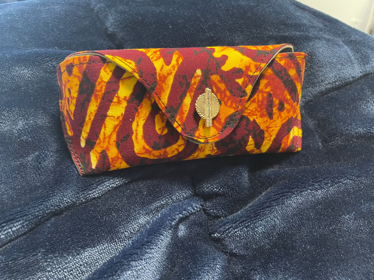 Handmade fabric glasses pouch / eyeglasses holder - étuis à lunettes